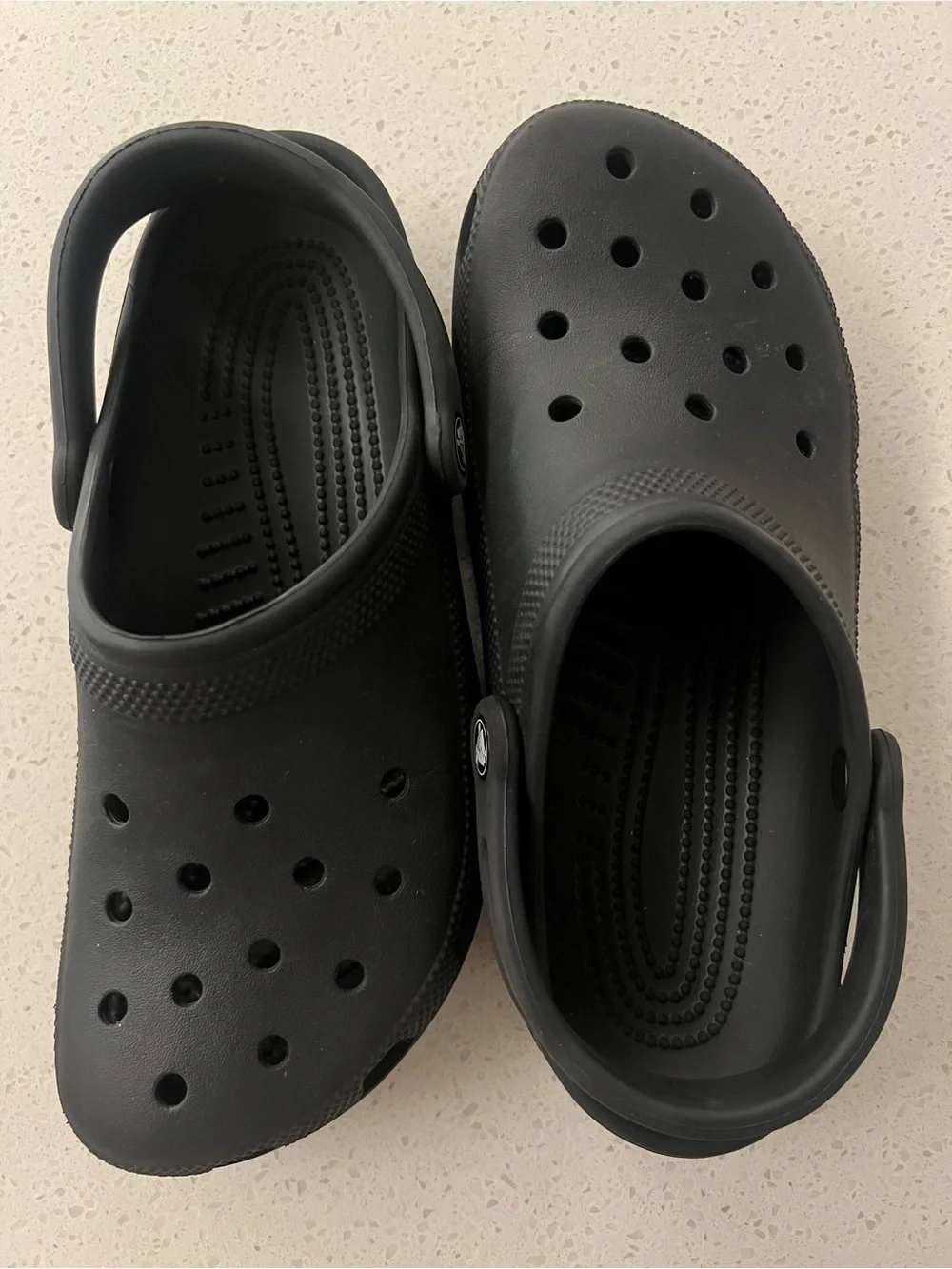 CROCS Classic Clog in Black